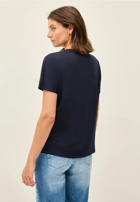 Lässiges T-Shirt mit Split-Neck