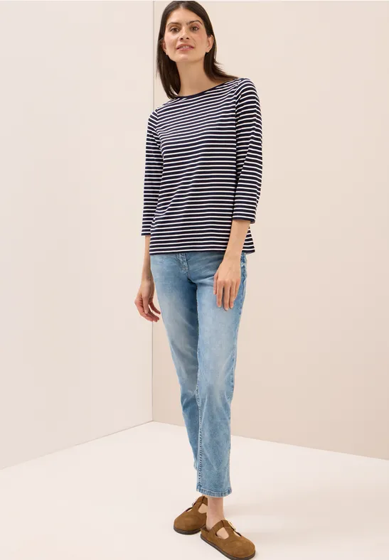 Gestreiftes Shirt mit U-Boot-Ausschnitt