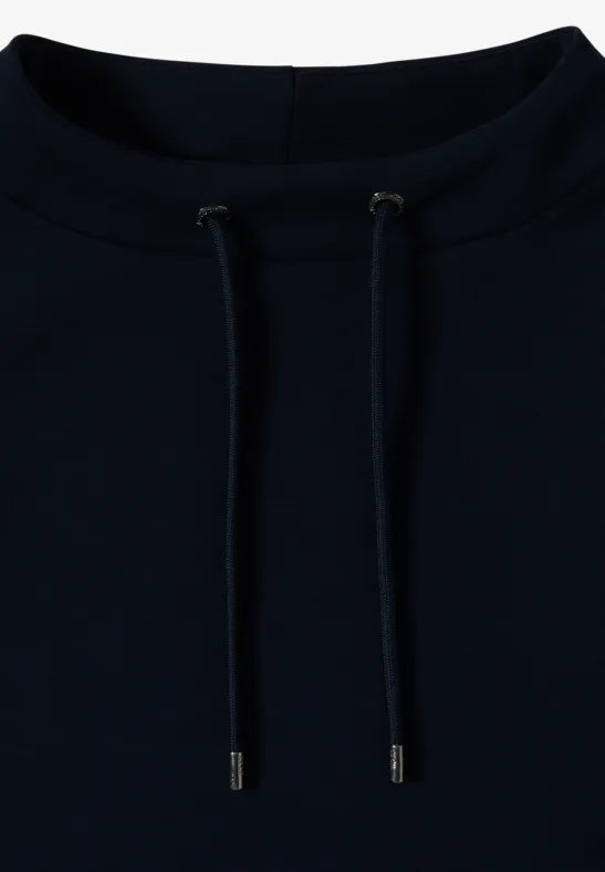 Sportliches Shirt mit Galonstreifen