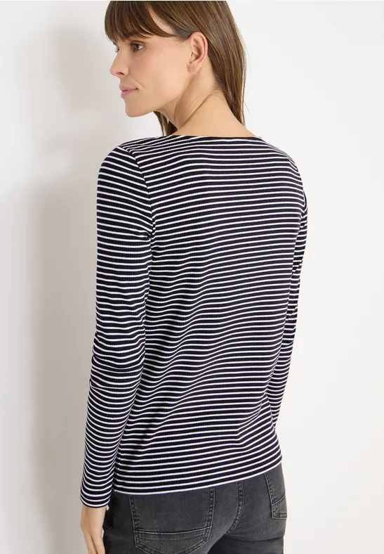 Feingestreiftes Shirt mit U-Boot-Ausschnitt