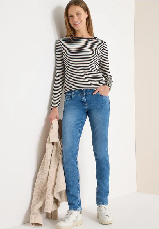 Feingestreiftes Shirt mit U-Boot-Ausschnitt