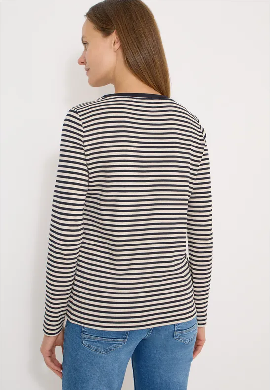 Feingestreiftes Shirt mit U-Boot-Ausschnitt