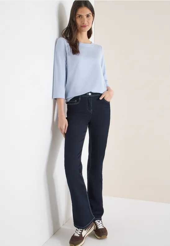 Feingestreiftes Shirt mit U-Boot-Ausschnitt