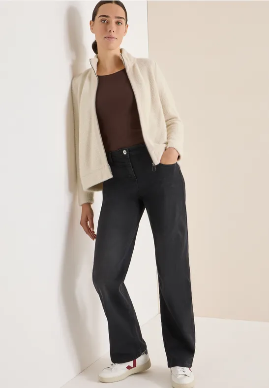 Kuschelige Federgarn-Strickjacke mit Reißverschluss