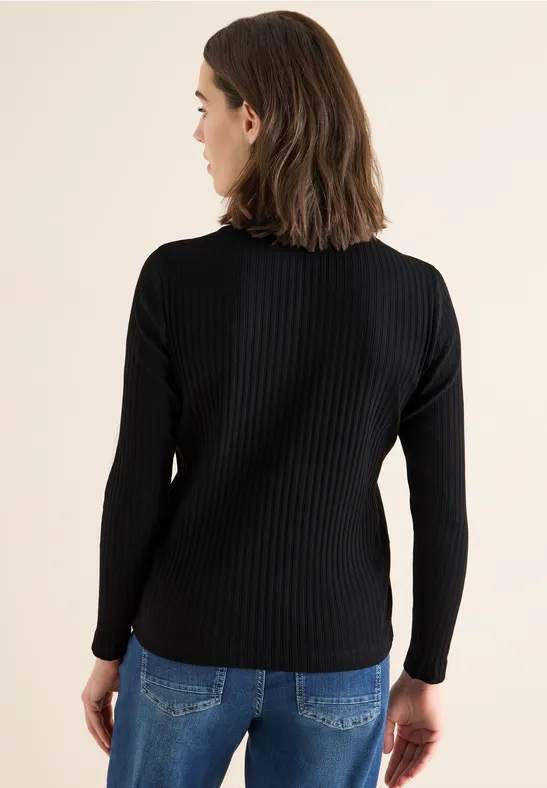 Klassisches Rippshirt mit U-Boot-Ausschnitt