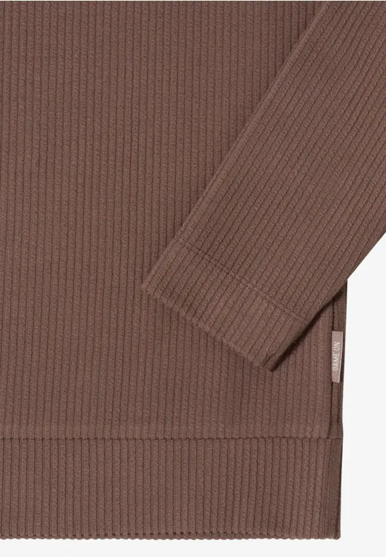 Geripptes Langarmshirt mit U-Boot-Ausschnitt