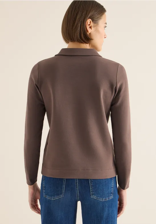 Klassisches Langarm-Poloshirt mit V-Ausschnitt
