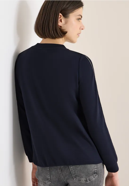 Sportliches Langarmshirt mit Tape-Besatz