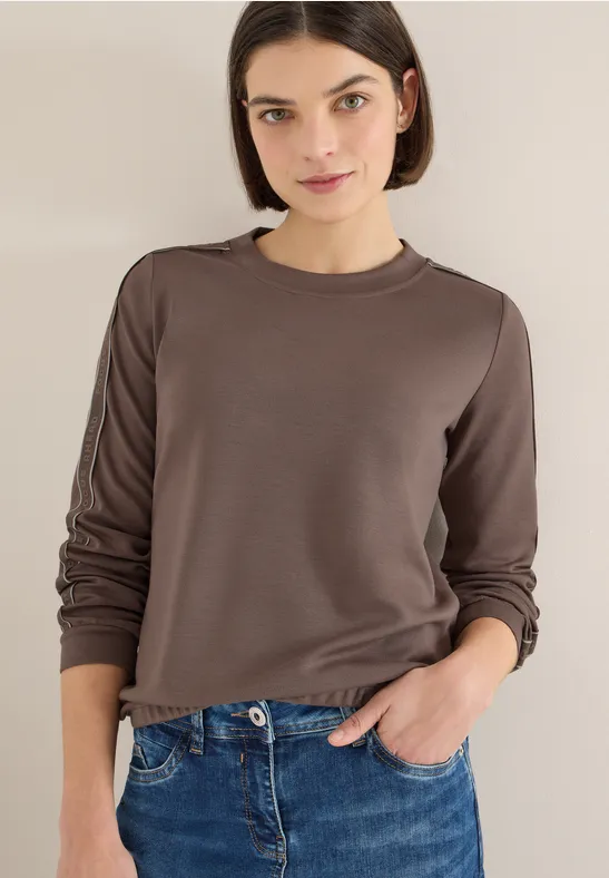 Sportives Langarmshirt mit Tape-Details