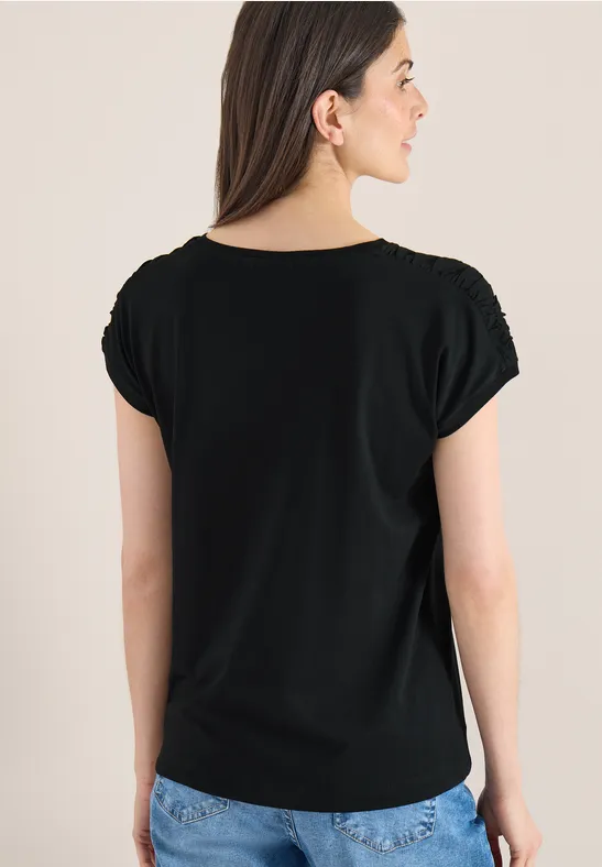 Weiches Modal-Shirt mit U-Boot-Ausschnitt