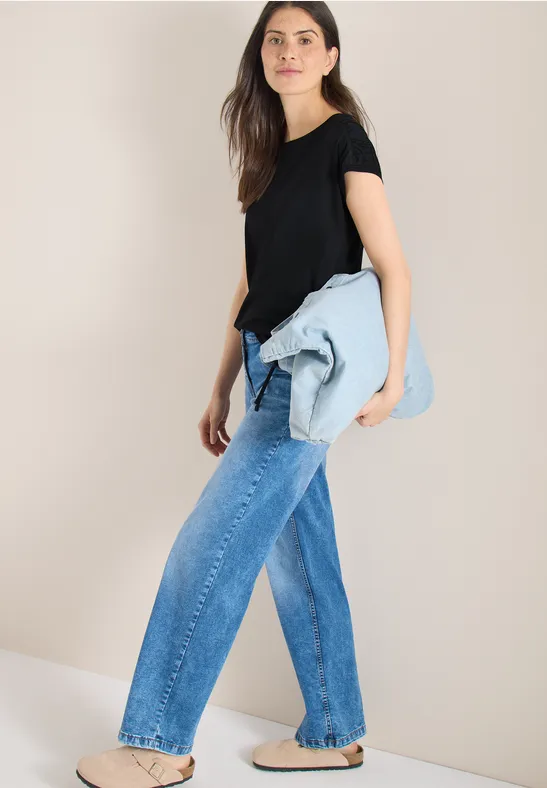 Weiches Modal-Shirt mit U-Boot-Ausschnitt