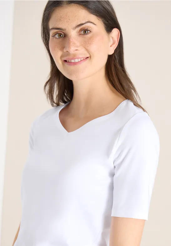 Klassisches T-Shirt mit V-Ausschnitt