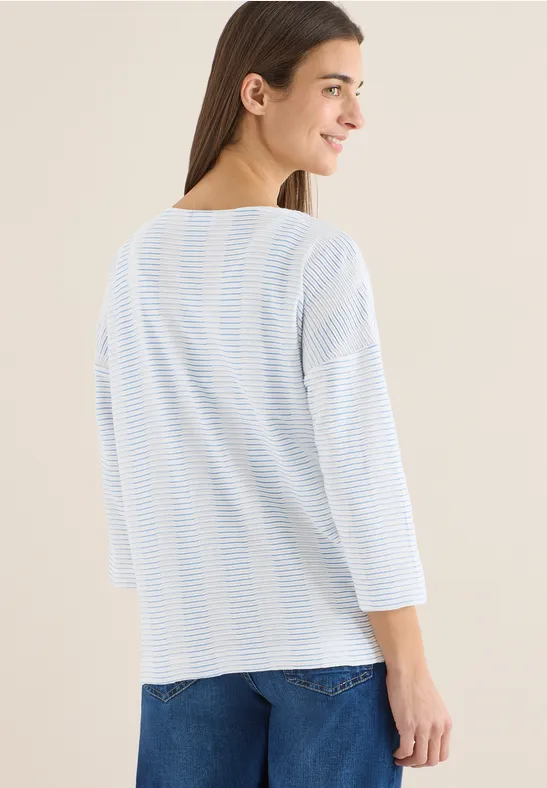 Gestreiftes Strukturshirt mit U-Boot-Ausschnitt