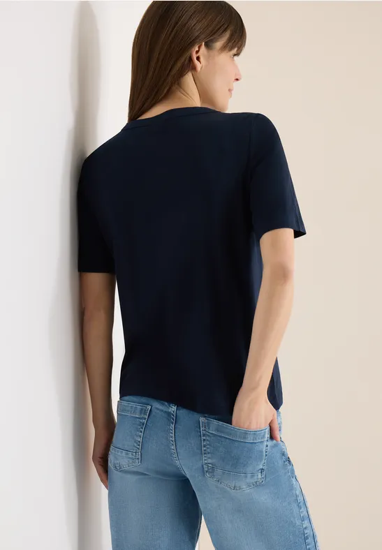 Klassisches Baumwoll-Shirt mit U-Boot-Ausschnitt