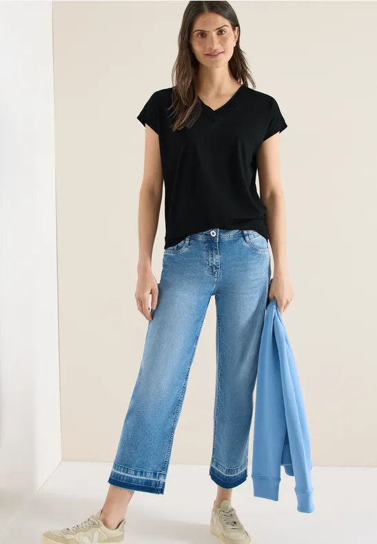 Weiches V-Ausschnitt Basic Shirt