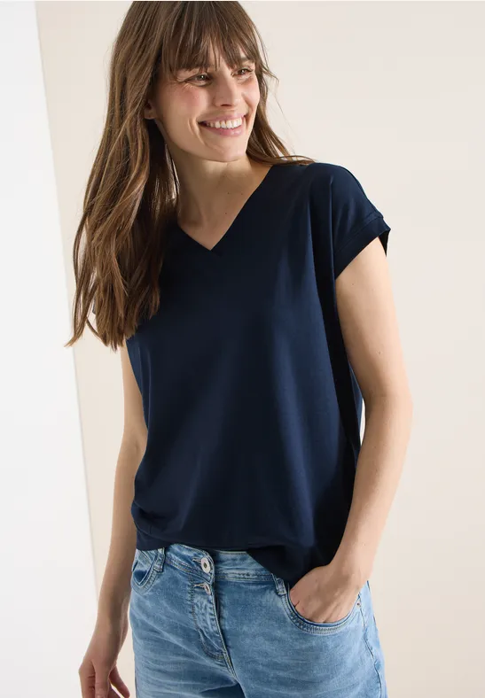 V-Ausschnitt Shirt aus Baumwoll-Modal-Mix