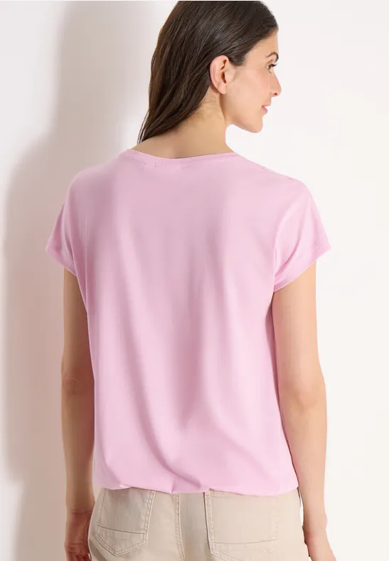 Feminines Jerseyshirt mit Spitzendetails