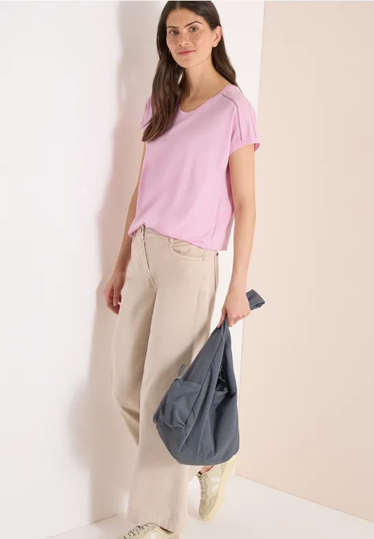 Feminines Jerseyshirt mit Spitzendetails