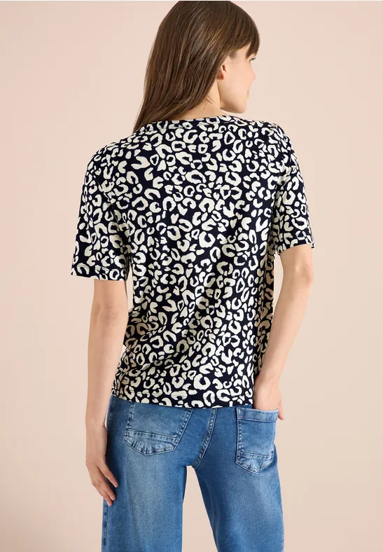 Leoparden-T-Shirt mit U-Boot-Ausschnitt