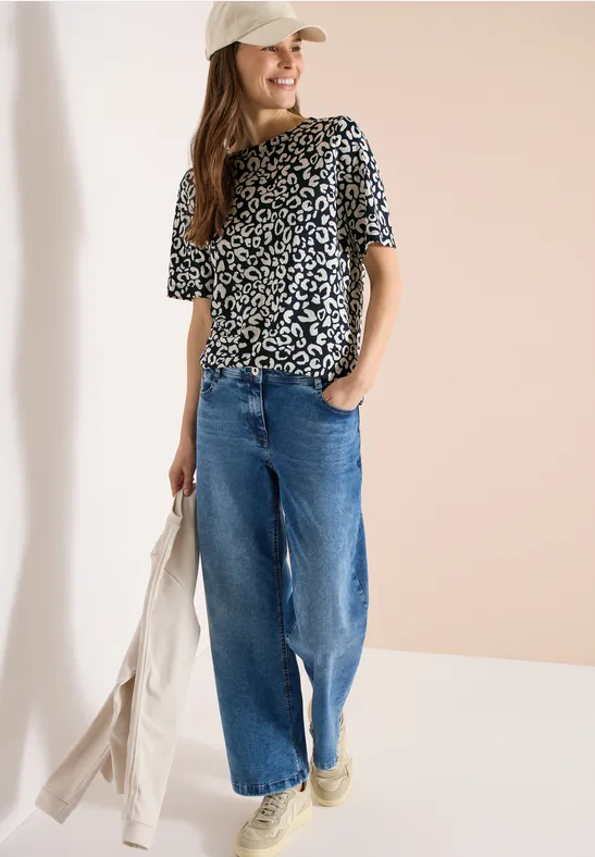 Leoparden-T-Shirt mit U-Boot-Ausschnitt