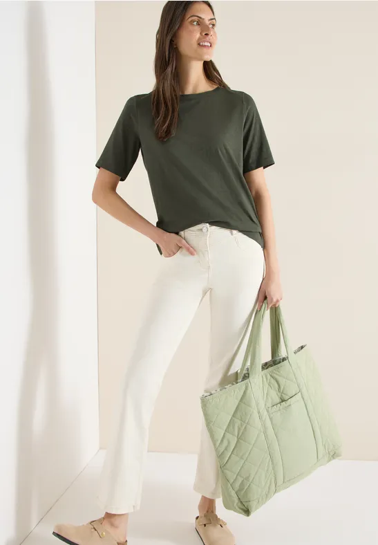 Legeres Slub-Shirt mit U-Boot-Ausschnitt