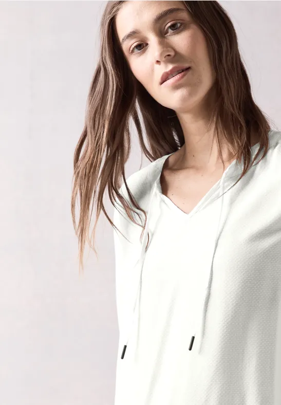 Strukturierte Bluse mit Bindeband