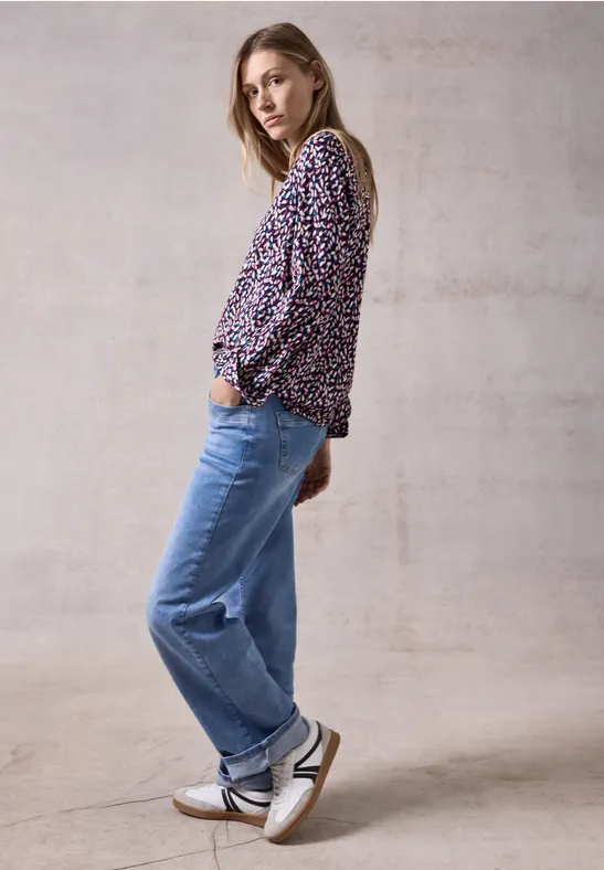 Viskosebluse mit abstraktem Print