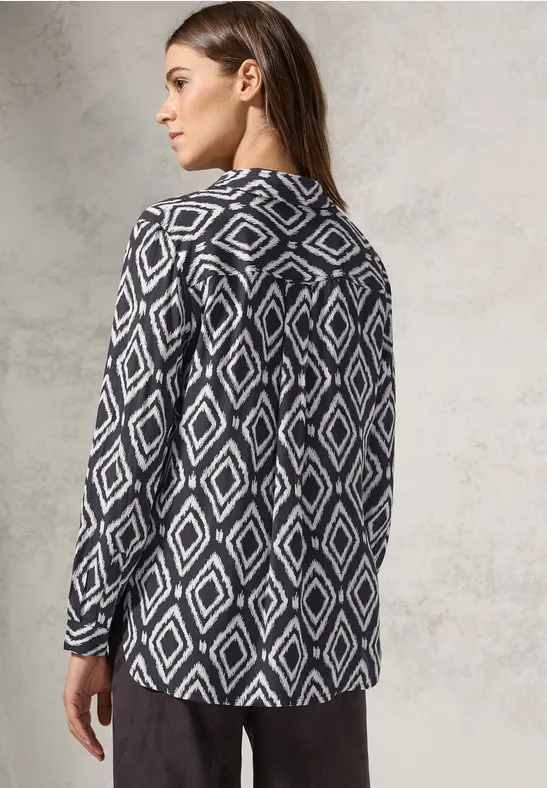Langbluse mit geometrischem Muster