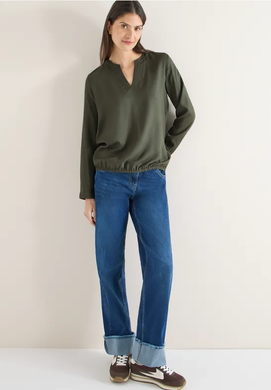 Leuchtende Viskosebluse mit Knopfleiste