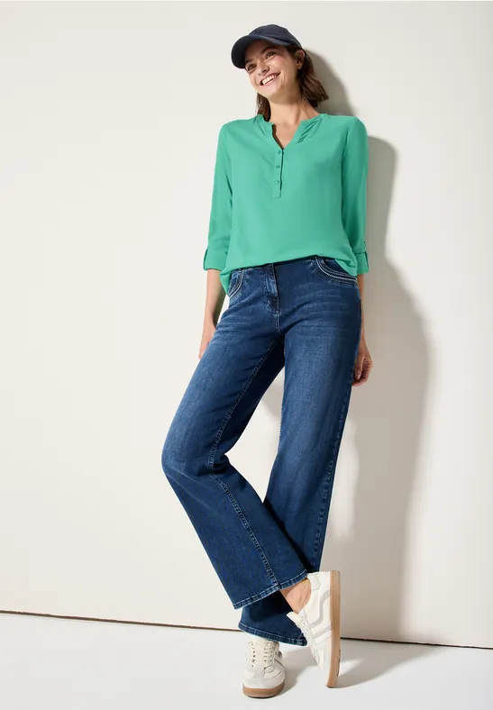 Leuchtende Viskosebluse mit Knopfleiste