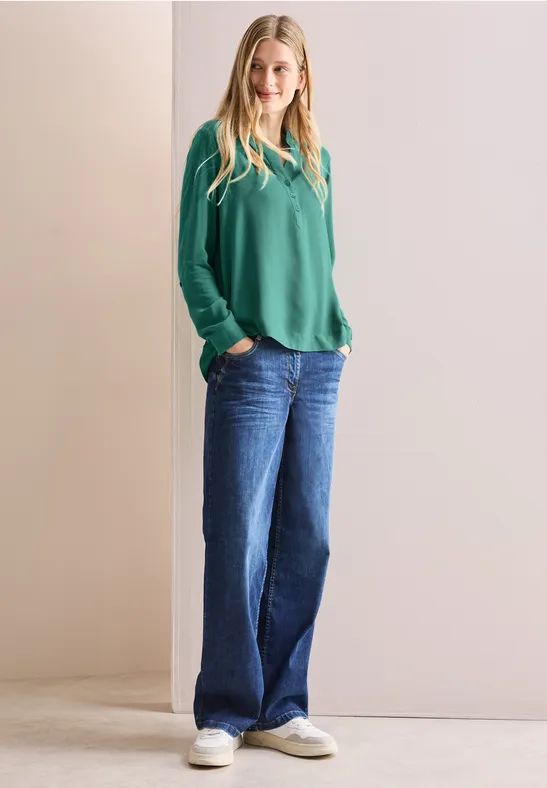 Weiche Viskose-Bluse mit Schlitz-Ausschnitt