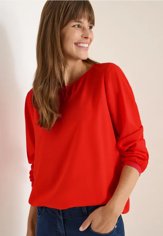 Viskosebluse mit Schlüsselloch-Detail