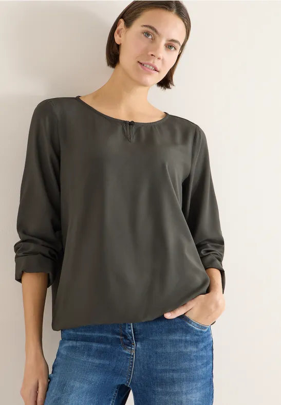 Weiche Viskosebluse mit Keyhole-Ausschnitt