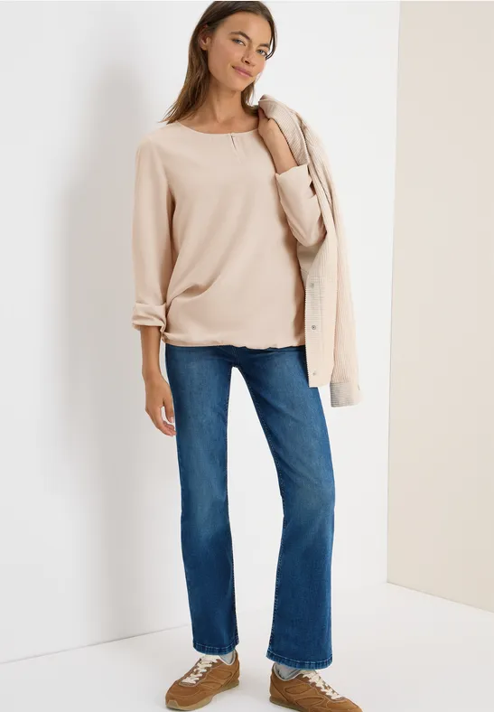Minimalistische Bluse mit Schlüsselloch-Ausschnitt