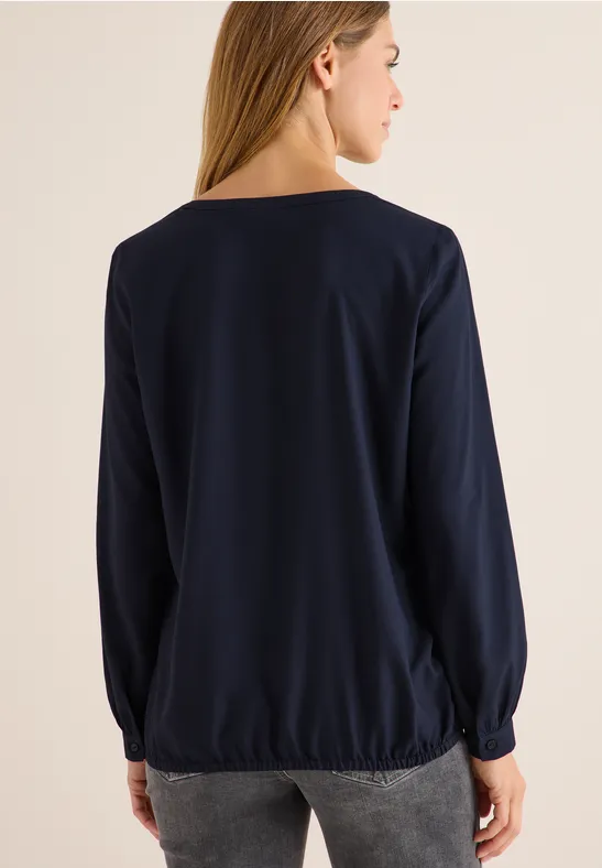 Bluse mit geschlitztem Ausschnitt