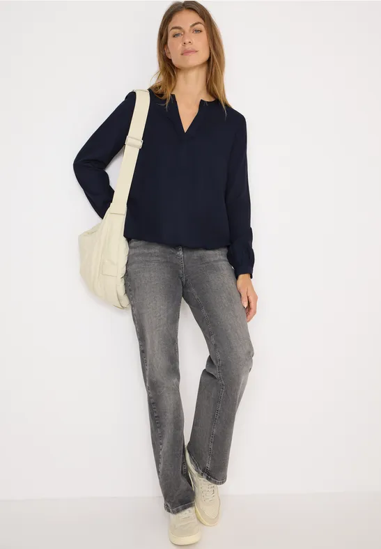 Bluse mit geschlitztem Ausschnitt