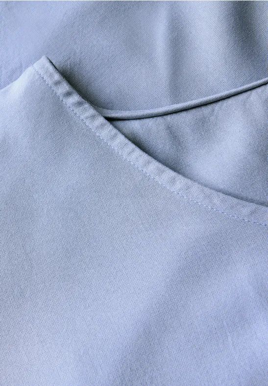 V-Ausschnitt Blusenshirt mit Knotendetails