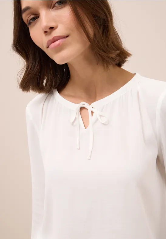 Leichte Crepe-Bluse mit Bindebändern