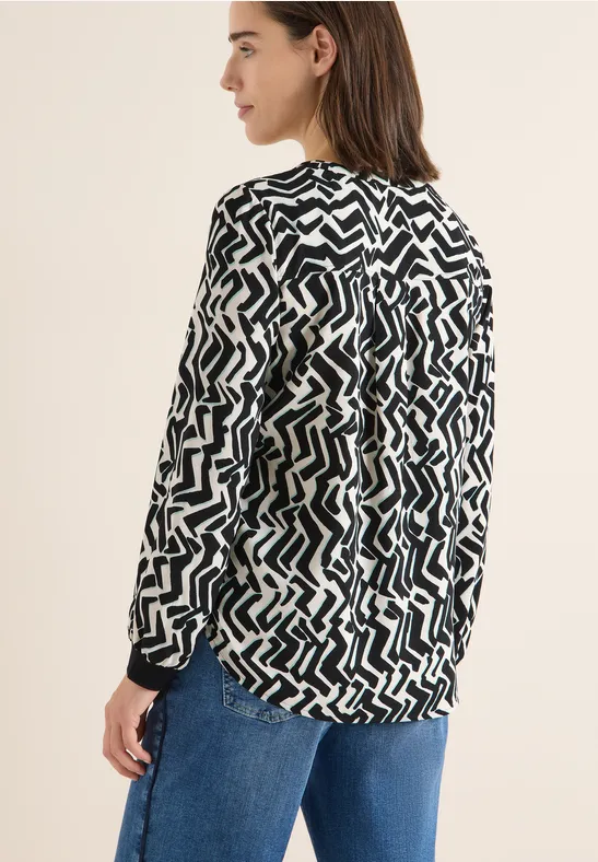 Viskosebluse mit grafischem Print-Muster