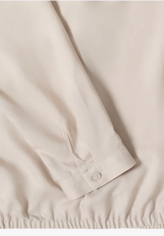 Legere Viskosebluse mit elastischem Saum