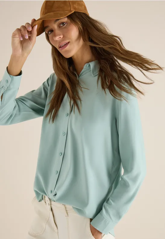 Fließende Hemdbluse aus weicher Viskose