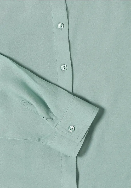 Fließende Hemdbluse aus weicher Viskose