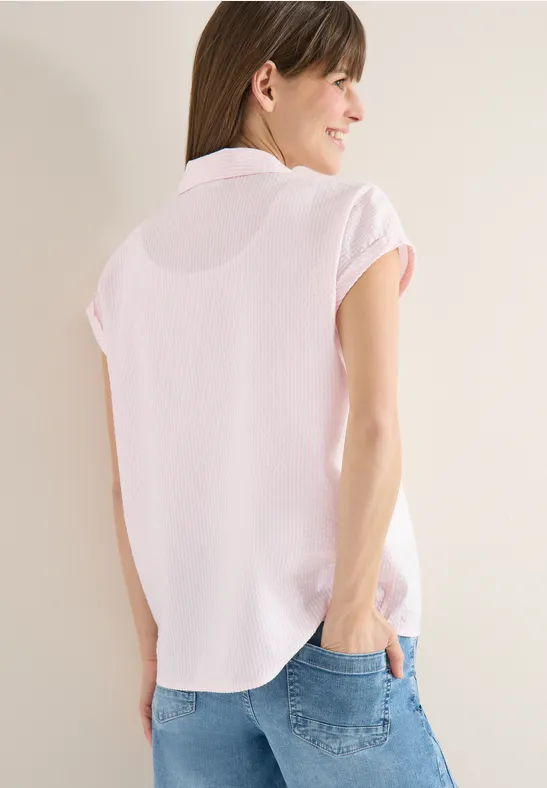 Seersucker-Bluse mit modischem Knotendetail