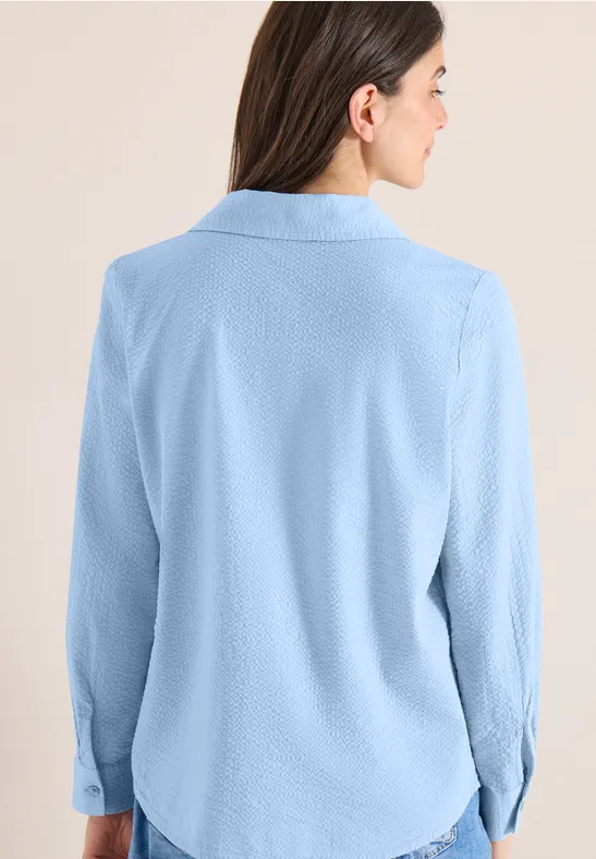 Klassische Seersucker-Bluse mit Knopfleiste