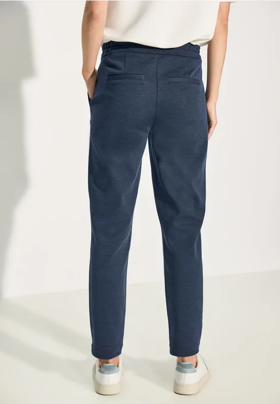 Strukturierte Slim-Fit Freizeithose