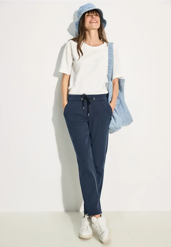 Strukturierte Slim-Fit Freizeithose