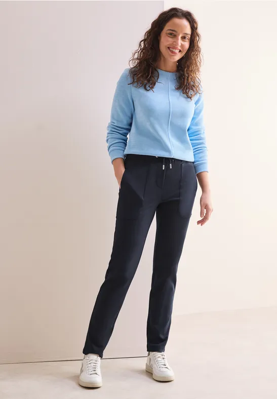 Strukturierte Slim-Fit Freizeithose