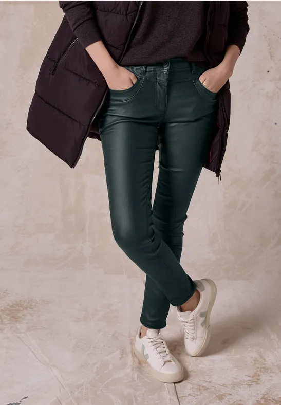 Beschichtete 5-Pocket-Hose im Leder-Look