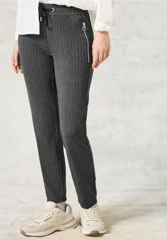 Legere Nadelstreifenhose mit Stretch