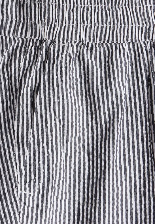 Gestreifte Seersucker-Hose mit Kordelzug